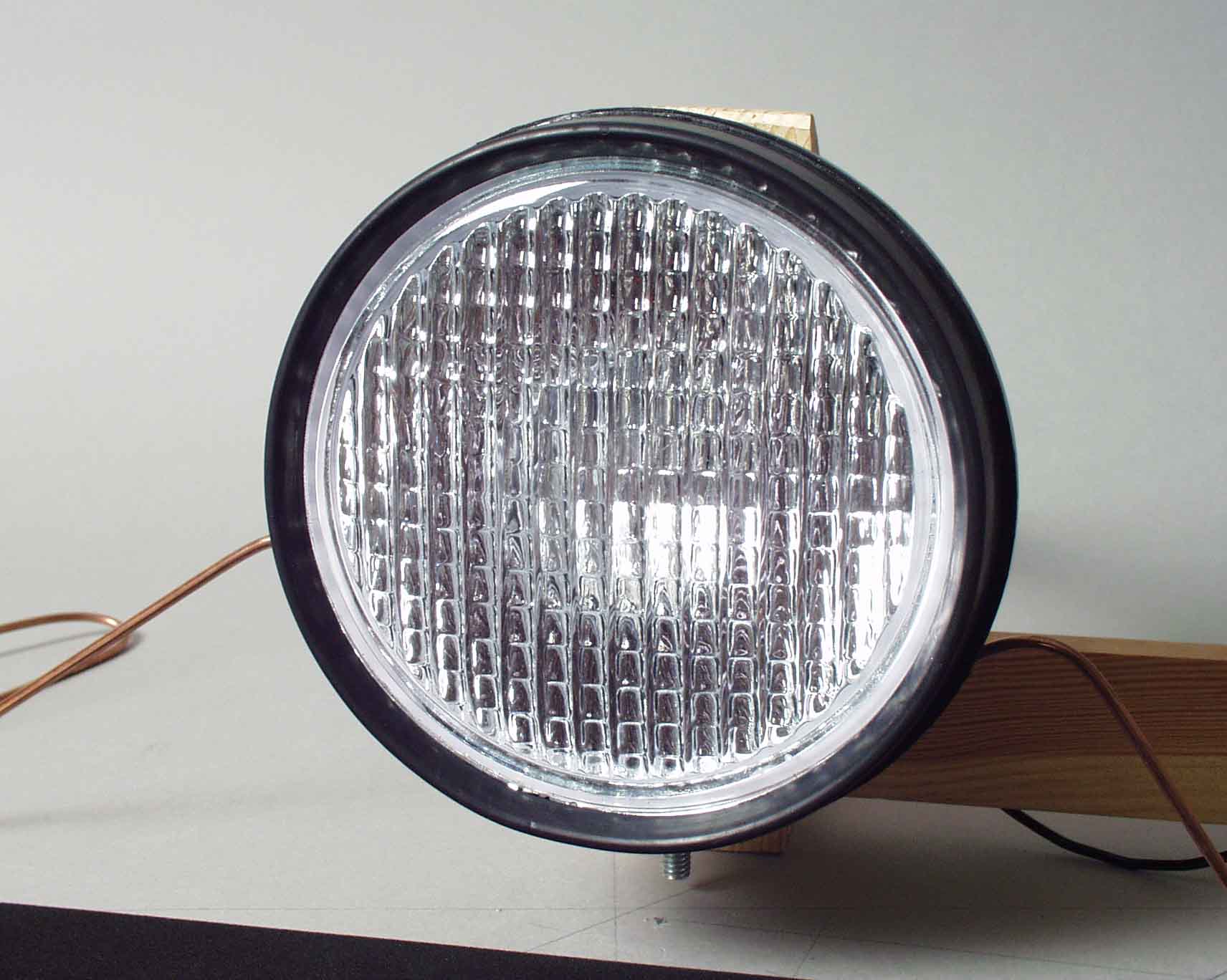 Large rubber body work lamp