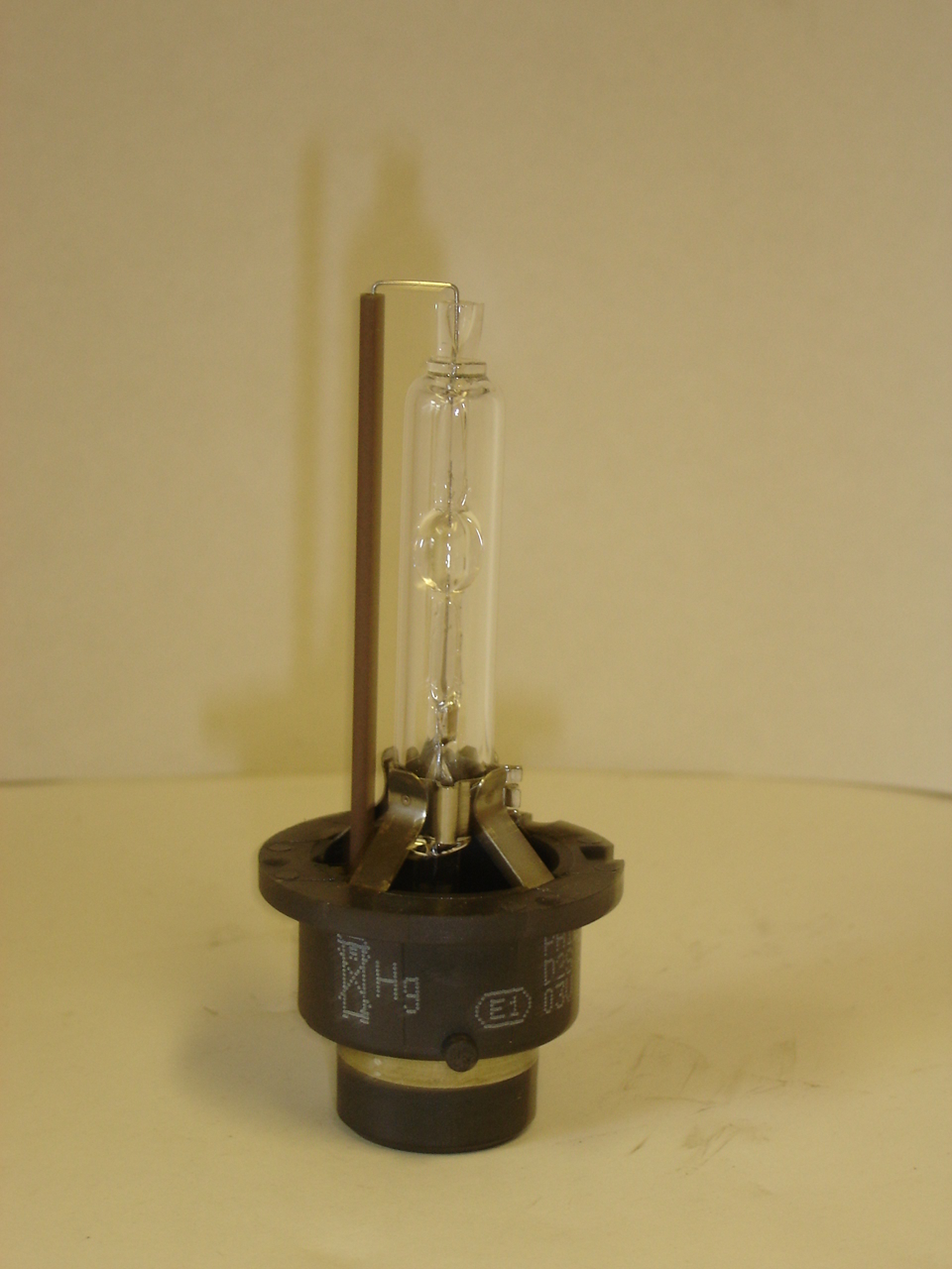 Spare HID D2S type 6000K bulb